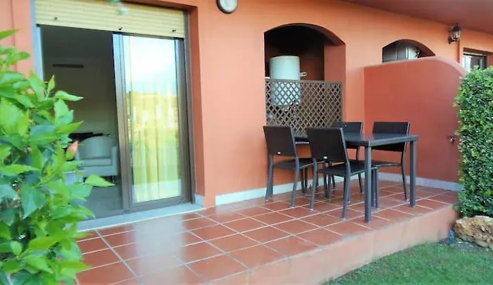 De Dos Y Un Bano Con Piscinas Y Jardines Cercano A La Playa 4* 埃斯特波纳