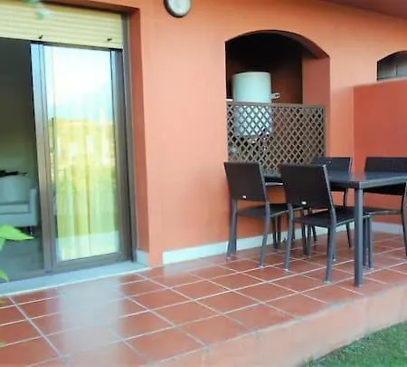 De Dos Y Un Bano Con Piscinas Y Jardines Cercano A La Playa 4* إِستيبونا